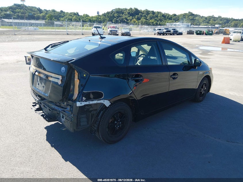2014 Toyota Prius VIN JTDKN3DU0E0380151 IAAI salvage auction — REAR END, Salvage (Illinois), sold $900 on 2026-07-28 (photo 4)