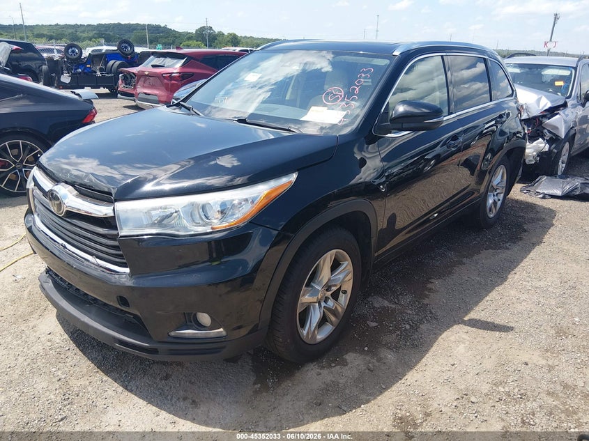 2015 Toyota Highlander VIN 5TDDKRFH3FS085385 IAAI salvage auction — REAR END, Salvage (Minnesota), sold $7,700 on 2026-08-02 (photo 2)