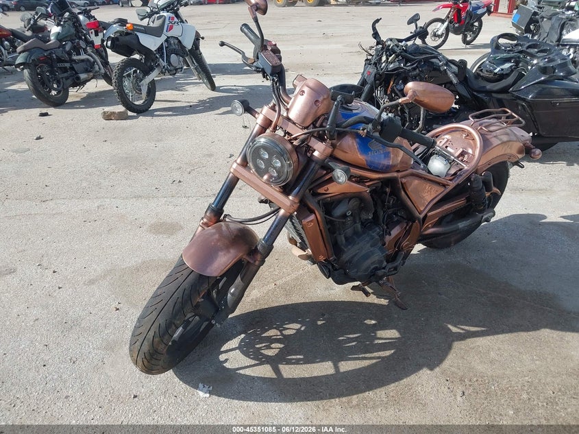 2024 Honda Cm VIN JH2SC830XRK300664 IAAI salvage auction — THEFT, Salvage (Texas), sold $1,850 on 2026-07-09 (photo 2)