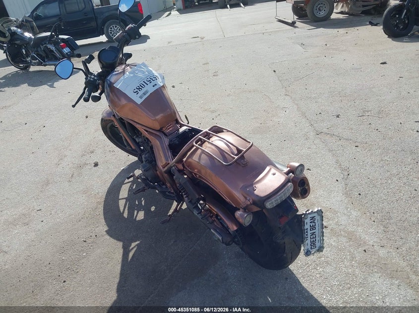 2024 Honda Cm VIN JH2SC830XRK300664 IAAI salvage auction — THEFT, Salvage (Texas), sold $1,850 on 2026-07-09 (photo 3)