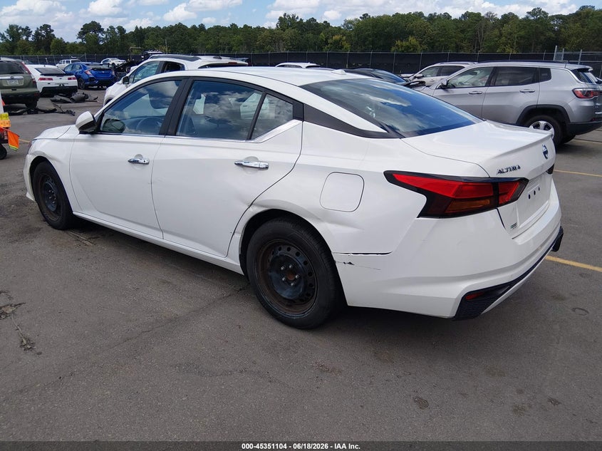 2020 Nissan Altima VIN 1N4BL4BV5LC208383 IAAI salvage auction — SIDE, Salvage Title, sold $2,250 on 2026-07-25 (photo 3)