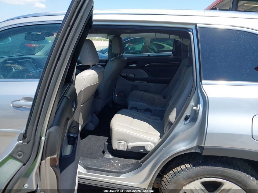 2016 Toyota Highlander VIN 5TDDKRFH2GS248464 IAAI salvage auction — SIDE, Salvage (Nebraska), sold $6,375 on 2026-07-30 (photo 8)