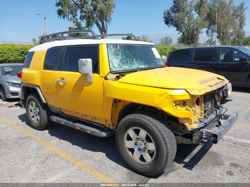 2007 Toyota Fj cruiser VIN JTEBU11FX70024253 IAAI salvage auction — FRONT END, Salvage (California), sold $3,350 on 2026-07-21 (photo 1)