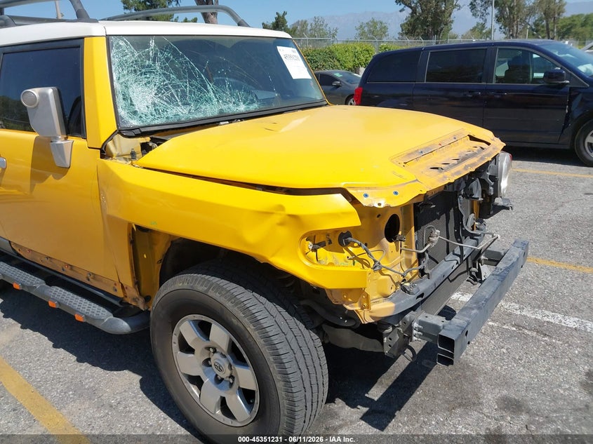 2007 Toyota Fj cruiser VIN JTEBU11FX70024253 IAAI salvage auction — FRONT END, Salvage (California), sold $3,350 on 2026-07-21 (photo 6)