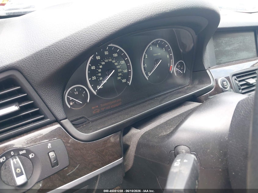 2013 BMW 5er VIN WBAFU7C58DDU71095 IAAI salvage auction — FRONT & REAR, Salvage Title, sold $675 on 2026-07-14 (photo 7)