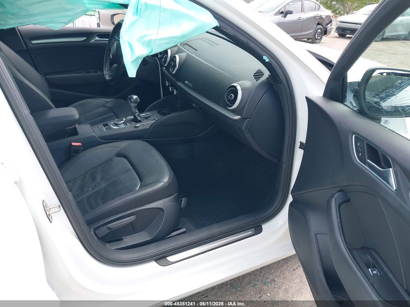 2019 Audi A3 VIN WAUAUGFF9KA125232 IAAI salvage auction — ROLLOVER, Rebuildable (Florida), sold $1,250 on 2026-07-23 (photo 5)