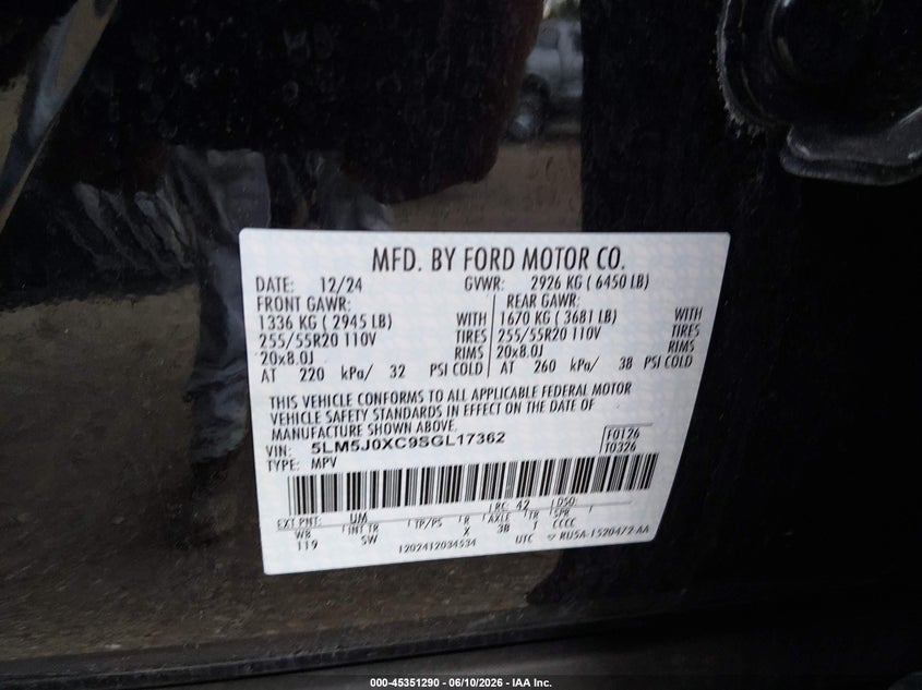 2025 Lincoln Aviator VIN 5LM5J0XC9SGL17362 IAAI salvage auction — FRONT & REAR, Salvage (Illinois), sold $17,800 on 2026-08-01 (photo 9)