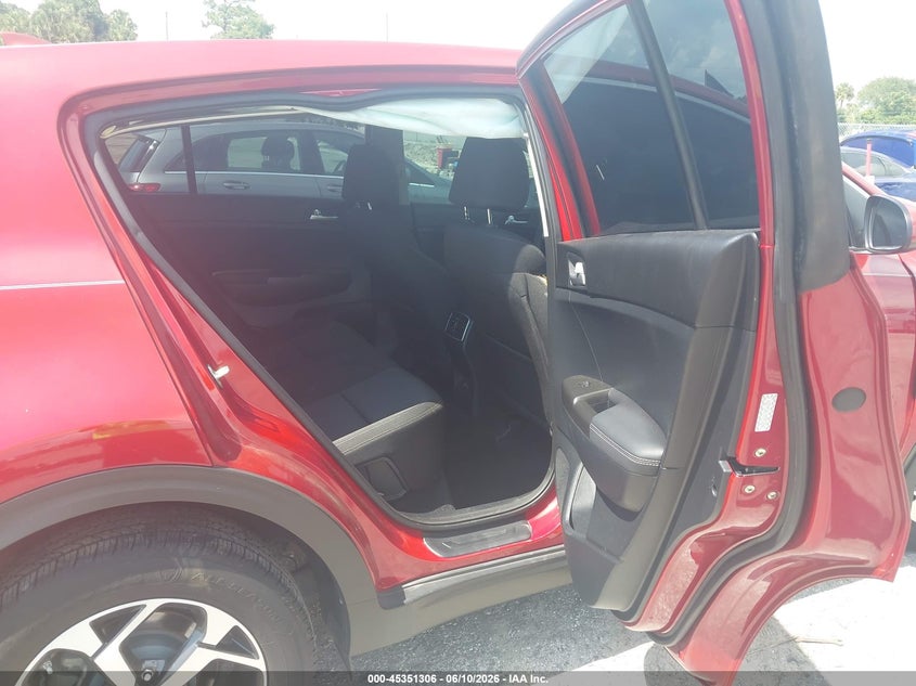 2021 Kia Sportage VIN KNDPM3AC1M7912842 IAAI salvage auction — FRONT END, Salvage Title, sold $2,500 on 2026-07-23 (photo 8)