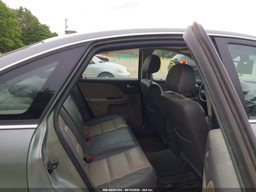 2008 Mercury Sable VIN 1MEHM42WX8G602986 IAAI salvage auction — NORMAL WEAR, Clear-Endorsement (Wisconsin), sold $500 on 2026-09-04 (photo 8)