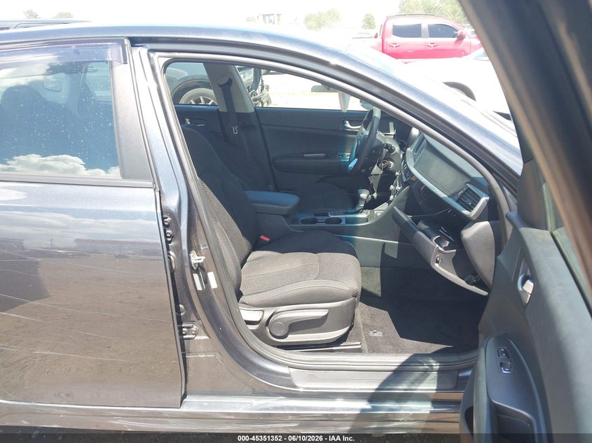 2019 Kia Optima VIN 5XXGT4L31KG376307 IAAI salvage auction — FRONT END, Salvage Title, sold $2,850 on 2026-07-29 (photo 5)