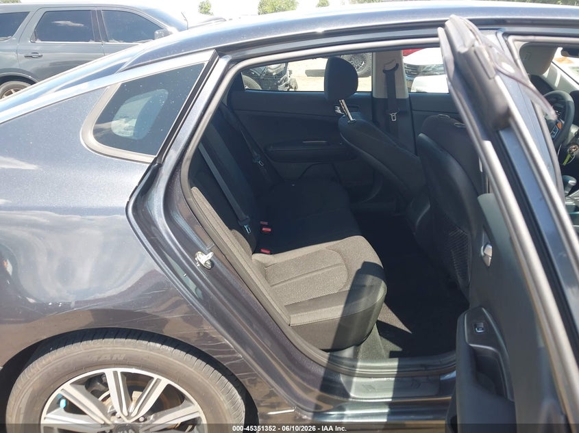 2019 Kia Optima VIN 5XXGT4L31KG376307 IAAI salvage auction — FRONT END, Salvage Title, sold $2,850 on 2026-07-29 (photo 8)