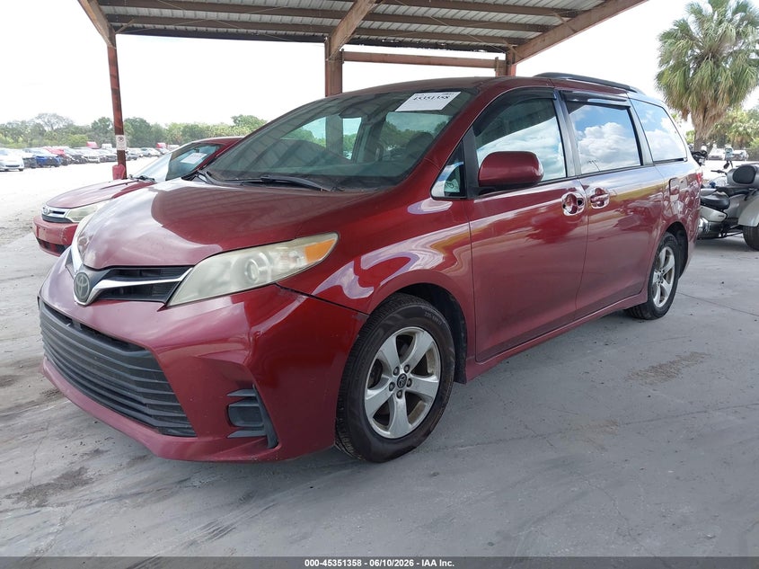 2018 Toyota Sienna VIN 5TDKZ3DC0JS906717 IAAI salvage auction — NORMAL WEAR, Clear (Florida), sold $2,800 on 2026-07-21 (photo 2)