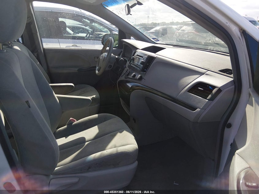 2013 Toyota Sienna VIN 5TDZK3DC0DS306500 IAAI salvage auction — NORMAL WEAR, Original (Texas), sold $2,300 on 2026-07-29 (photo 5)