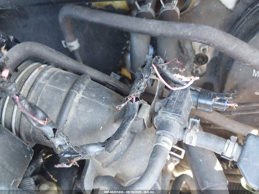 2004 Toyota Rav 4 VIN JTEHD20V640020673 IAAI salvage auction — ELECTRICAL, Salvage (Pennsylvania), sold $1,400 on 2026-07-15 (photo 6)