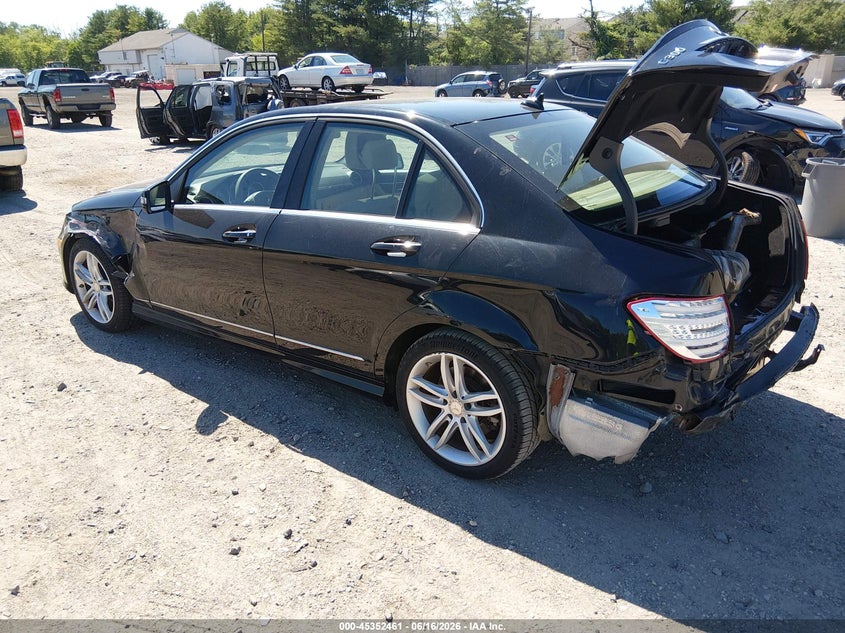 2014 Mercedes-benz VIN WDDGF8AB8EA959696 IAAI salvage auction — REAR END, Salvage Title, sold $1,450 on 2026-07-28 (photo 3)