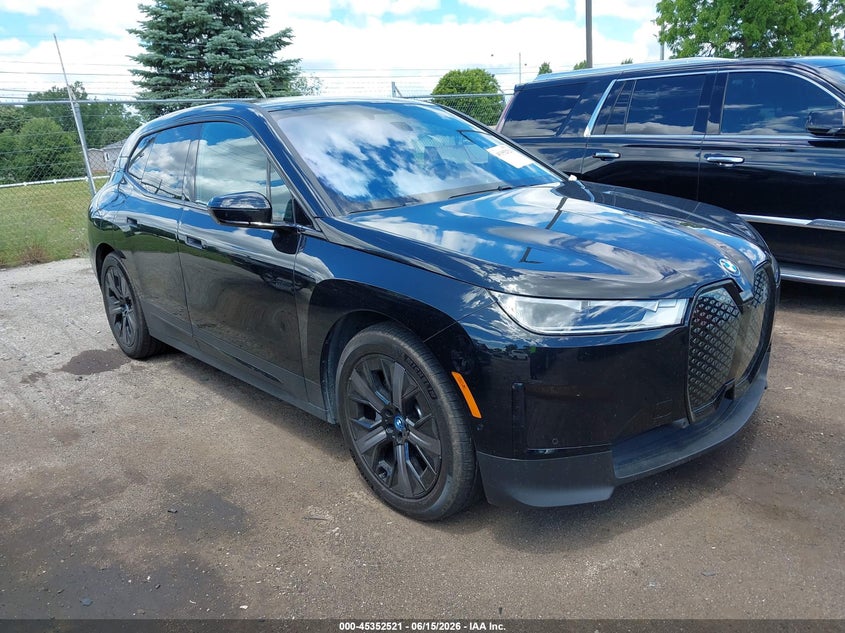 2024 BMW Ix VIN WB523CF07RCR91990 — IAAI salvage auction photo
