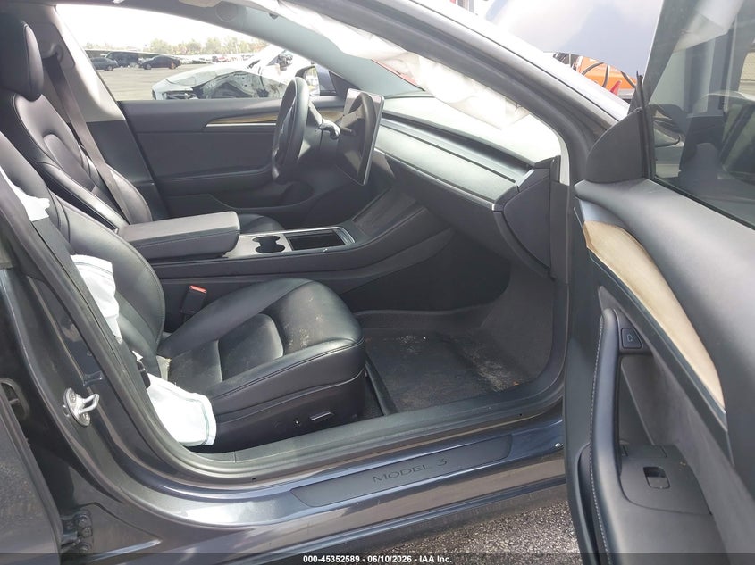 2021 Tesla Model 3 VIN 5YJ3E1EA5MF991452 IAAI salvage auction — NORMAL WEAR, Salvage (Florida), sold $5,575 on 2026-07-09 (photo 5)