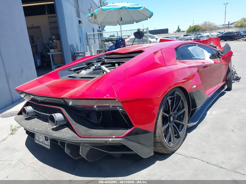 2022 Lamborghini Aventador VIN ZHWUP8ZD1NLA11073 IAAI salvage auction — FRONT END, Salvage Title, sold $283,500 on 2026-07-20 (photo 4)