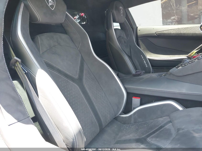 2022 Lamborghini Aventador VIN ZHWUP8ZD1NLA11073 IAAI salvage auction — FRONT END, Salvage Title, sold $283,500 on 2026-07-20 (photo 8)