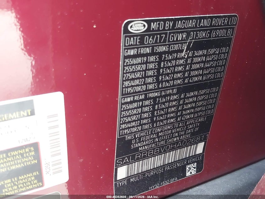 2017 Land rover Discovery VIN SALRRBBV0HA026811 IAAI salvage auction — RIGHT SIDE, Salvage Title, sold $5,050 on 2026-07-14 (photo 9)