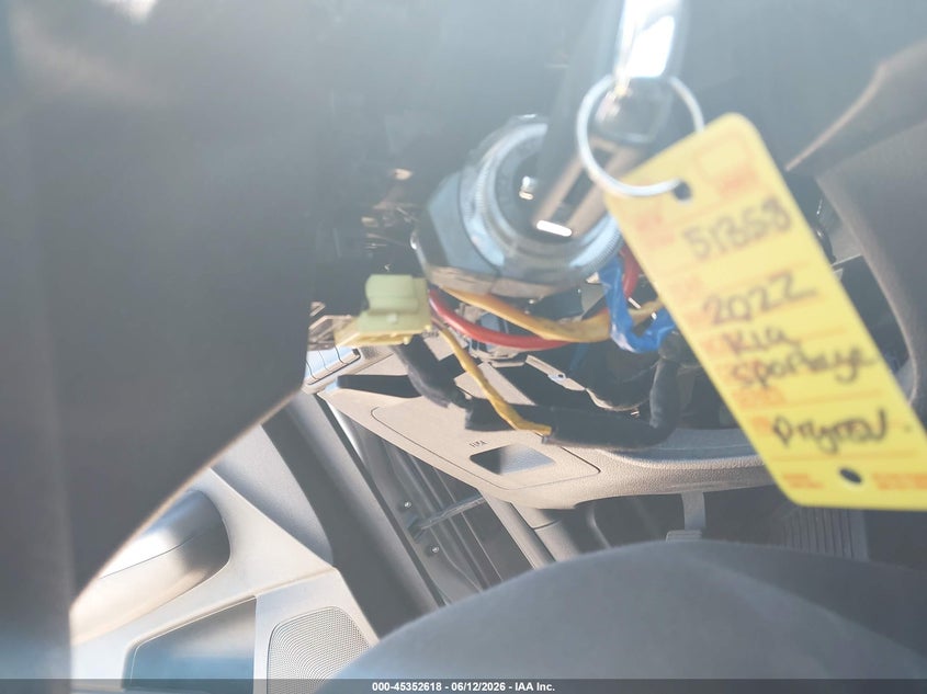 2022 Kia Sportage VIN KNDPM3AC8N7003420 IAAI salvage auction — SIDE, Salvage (Illinois), sold $4,250 on 2026-07-21 (photo 6)