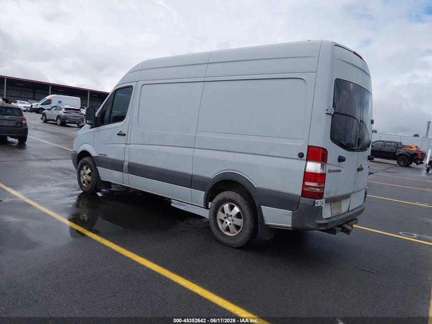 2008 Dodge Sprinter VIN WD0PE745X85305249 IAAI salvage auction — NORMAL WEAR, Clear (South Carolina), sold $300 on 2026-07-29 (photo 3)