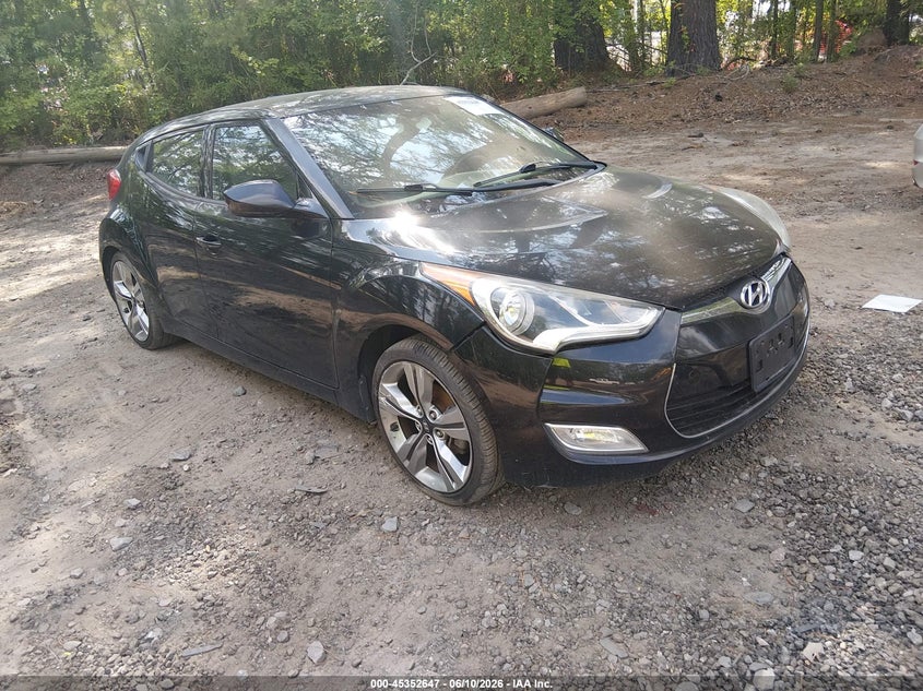 2013 Hyundai Veloster VIN KMHTC6AD6DU092637 IAAI salvage auction — FRONT END, Clear (Virginia), sold $650 on 2026-07-14 (photo 1)