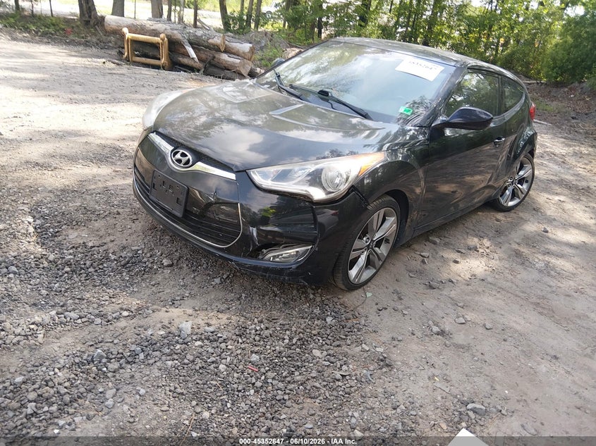 2013 Hyundai Veloster VIN KMHTC6AD6DU092637 IAAI salvage auction — FRONT END, Clear (Virginia), sold $650 on 2026-07-14 (photo 2)