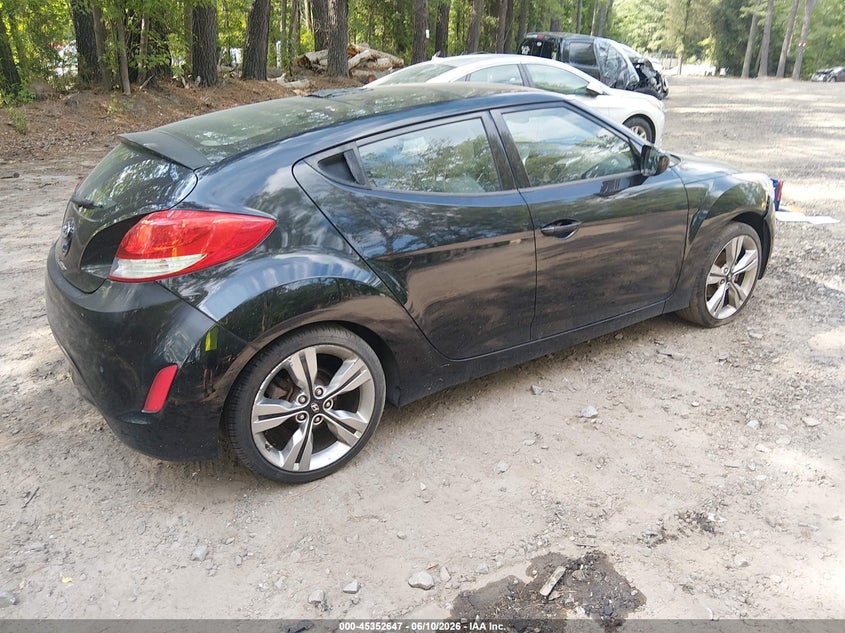2013 Hyundai Veloster VIN KMHTC6AD6DU092637 IAAI salvage auction — FRONT END, Clear (Virginia), sold $650 on 2026-07-14 (photo 4)