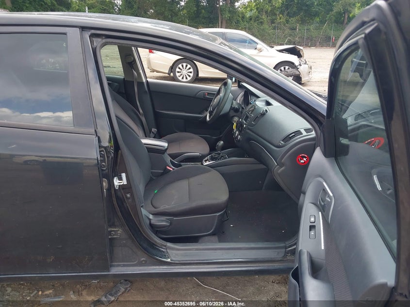 2012 Kia Forte VIN KNAFU4A2XC5512844 IAAI salvage auction — NORMAL WEAR, Clear (Georgia), sold $500 on 2026-07-17 (photo 5)