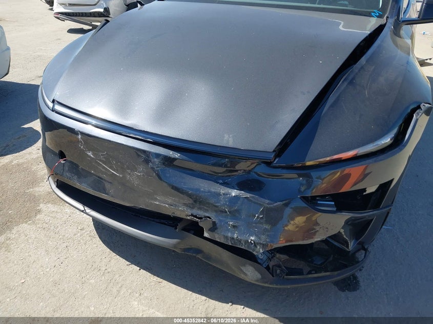 2026 Tesla Model y VIN 7SAYGDEDXTF439331 IAAI salvage auction — FRONT END, Wait Title, sold $18,000 on 2026-07-31 (photo 6)