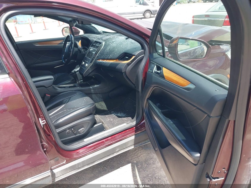 2016 Lincoln Mkc VIN 5LMTJ3DH4GUJ21962 IAAI salvage auction — FRONT END, Salvage (Montana), sold $25 on 2026-07-22 (photo 5)