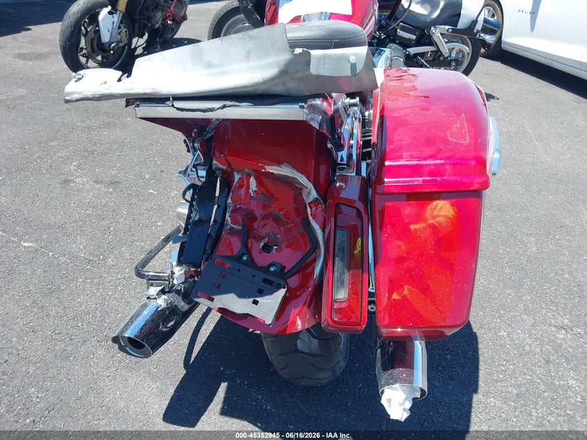 2025 Harley-davidson Road glide VIN 1HD1KH716SB620773 IAAI salvage auction — FRONT & REAR, Salvage Title, sold $9,400 on 2026-07-29 (photo 6)