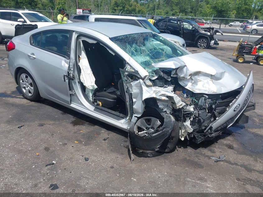 2016 Kia Forte VIN KNAFK4A69G5569891 IAAI salvage auction — UNKNOWN, Rebuildable (Florida), sold $200 on 2026-07-07 (photo 1)