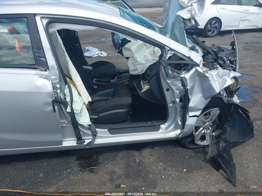 2016 Kia Forte VIN KNAFK4A69G5569891 IAAI salvage auction — UNKNOWN, Rebuildable (Florida), sold $200 on 2026-07-07 (photo 6)