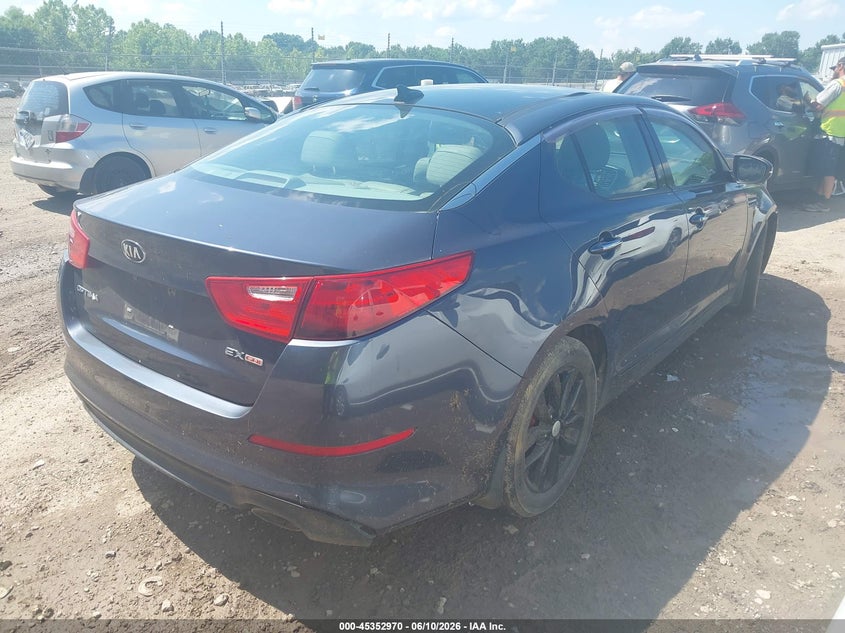 2015 Kia Optima VIN 5XXGN4A72FG486059 IAAI salvage auction — NORMAL WEAR, Clear (Tennessee), sold $725 on 2026-07-15 (photo 4)