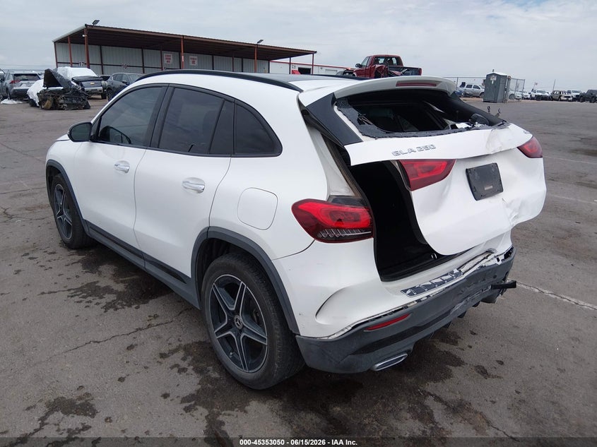 2021 Mercedes-benz Gla-klasse VIN W1N4N4HB4MJ193066 IAAI salvage auction — SIDE, Salvage Title, sold $9,600 on 2026-08-01 (photo 3)