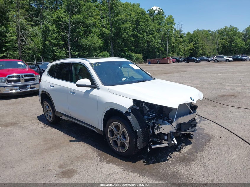 2026 BMW X1 VIN WBX73EF06T5524533 — IAAI salvage auction photo