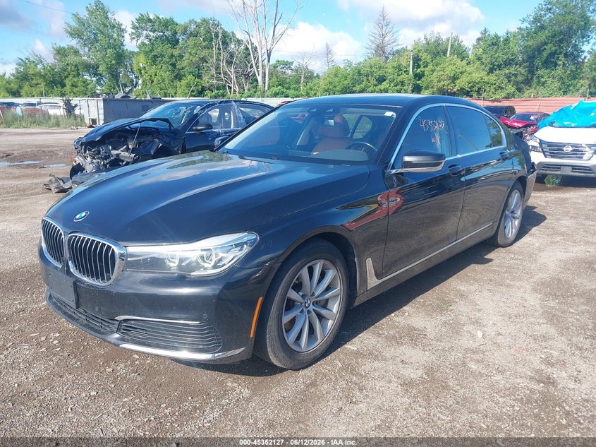 2019 BMW 7er VIN WBA7E4C51KGV28409 IAAI salvage auction — REAR END, Clear (Michigan), sold $4,625 on 2026-07-30 (photo 2)