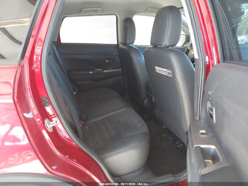 2018 Mitsubishi Outlander VIN JA4AP3AW4JZ036429 IAAI salvage auction — REAR END, Bill Of Sale (Washington), sold $2,600 on 2026-07-08 (photo 8)