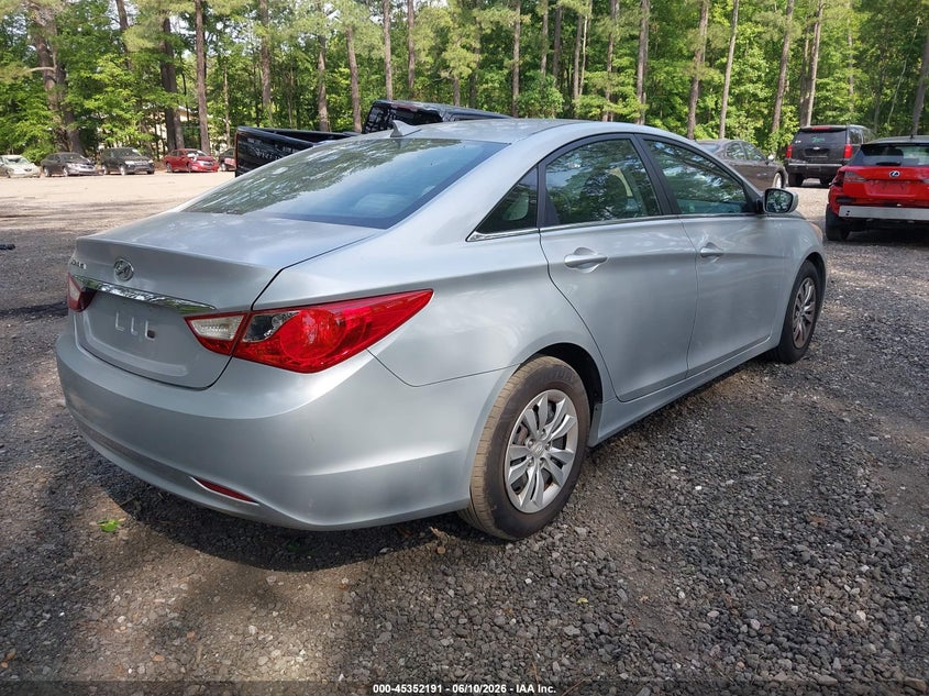 2013 Hyundai Sonata VIN 5NPEB4AC1DH518675 IAAI salvage auction — NORMAL WEAR, Clear (Virginia), sold $475 on 2026-07-18 (photo 4)
