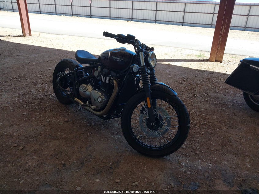 2018 Triumph motorcycle Bonneville VIN SMTD42HL5JT841202 IAAI salvage auction — SIDE, Salvage (Utah), sold $1,050 on 2026-07-28 (photo 1)