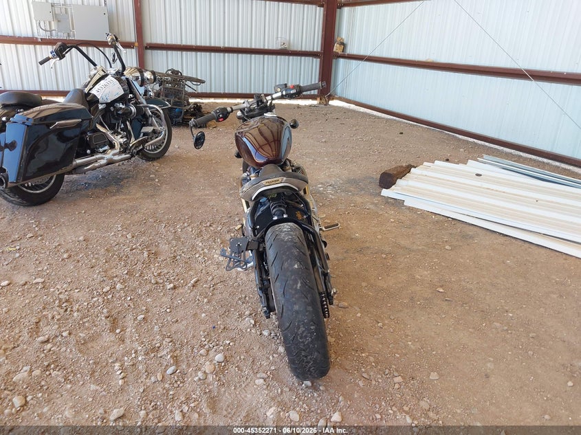 2018 Triumph motorcycle Bonneville VIN SMTD42HL5JT841202 IAAI salvage auction — SIDE, Salvage (Utah), sold $1,050 on 2026-07-28 (photo 6)