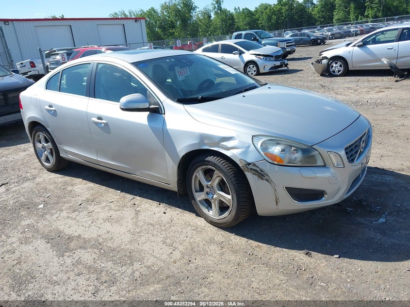 2012 Volvo S60 VIN YV1622FS1C2114584 IAAI salvage auction — LEFT SIDE, Salvage Title, sold $425 on 2026-07-14 (photo 1)