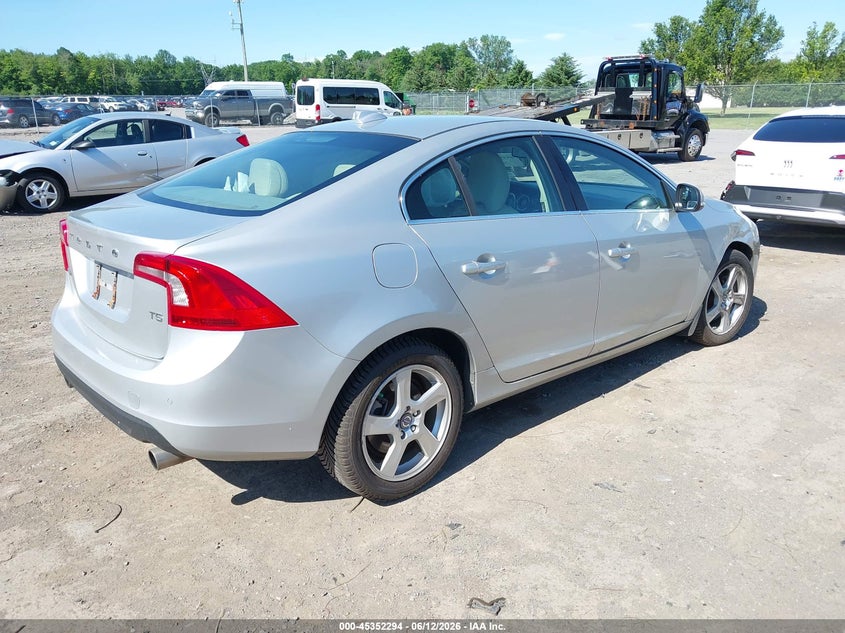 2012 Volvo S60 VIN YV1622FS1C2114584 IAAI salvage auction — LEFT SIDE, Salvage Title, sold $425 on 2026-07-14 (photo 4)
