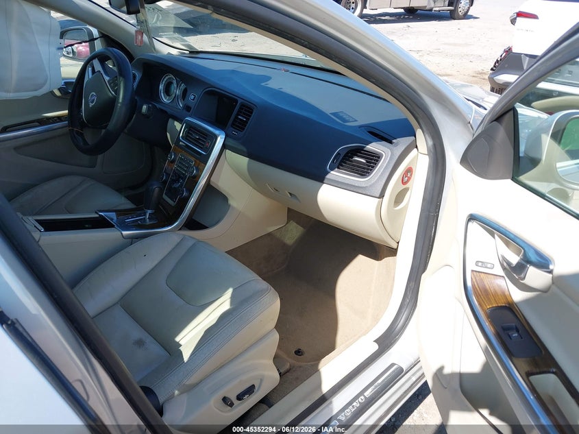 2012 Volvo S60 VIN YV1622FS1C2114584 IAAI salvage auction — LEFT SIDE, Salvage Title, sold $425 on 2026-07-14 (photo 5)