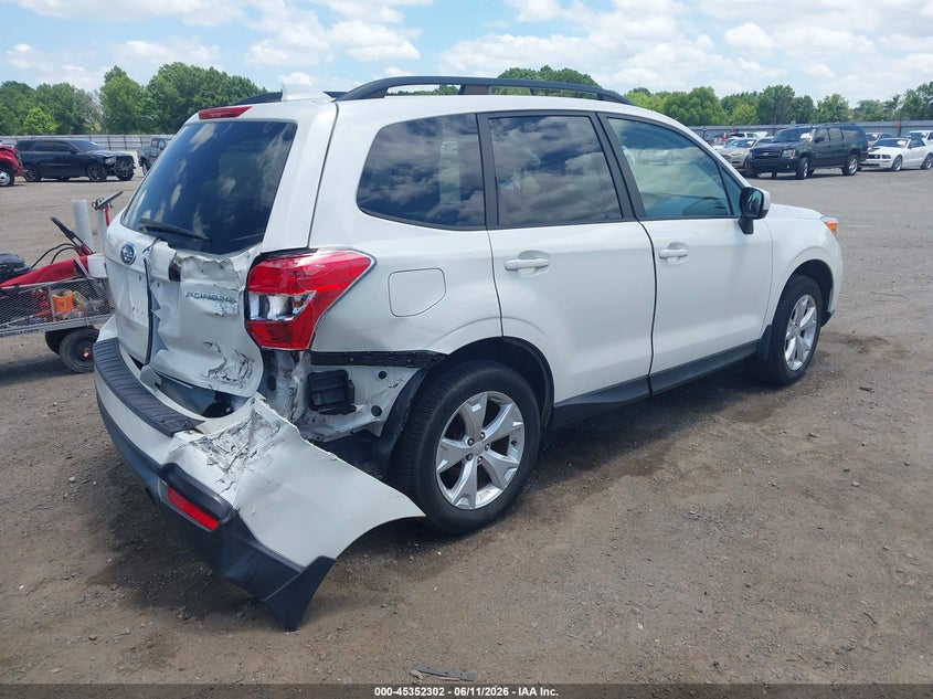 2016 Subaru Forester VIN JF2SJADC5GH487905 IAAI salvage auction — REAR END, Clear (Arkansas), sold $2,075 on 2026-07-15 (photo 4)