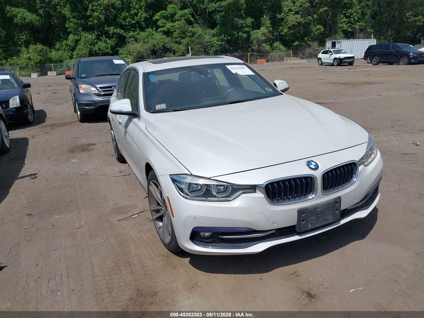 2017 BMW 3er VIN WBA8D9G31HNU61960 IAAI salvage auction — REAR END, Salvage (Massachusetts), sold $5,700 on 2026-07-11 (photo 1)