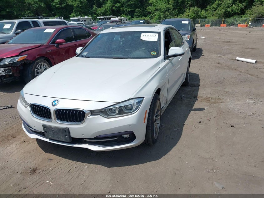 2017 BMW 3er VIN WBA8D9G31HNU61960 IAAI salvage auction — REAR END, Salvage (Massachusetts), sold $5,700 on 2026-07-11 (photo 2)