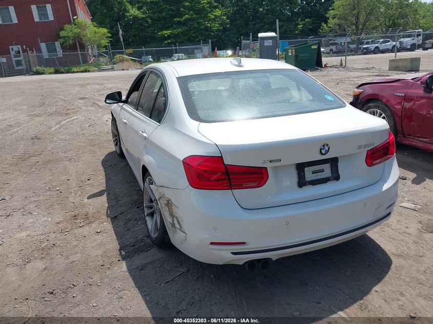 2017 BMW 3er VIN WBA8D9G31HNU61960 IAAI salvage auction — REAR END, Salvage (Massachusetts), sold $5,700 on 2026-07-11 (photo 3)